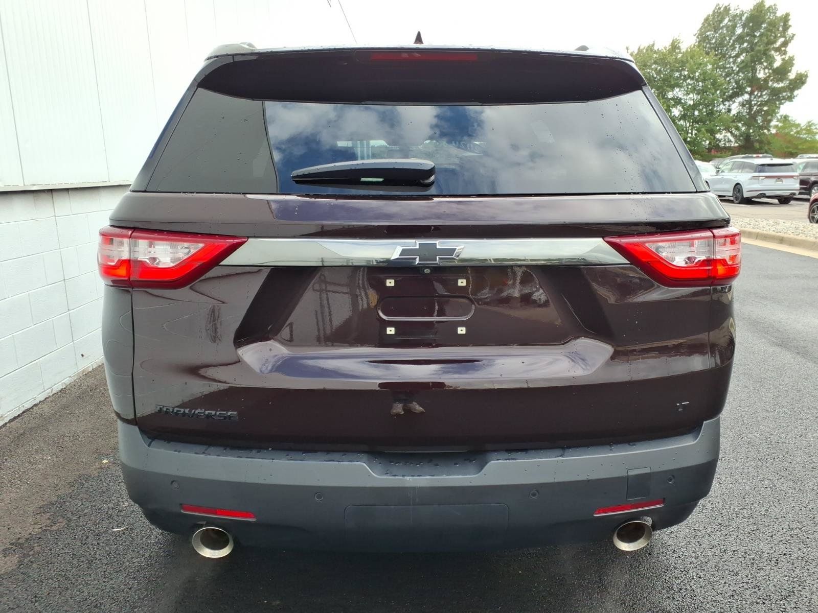 Used 2020 Chevrolet Traverse LT FWD image 5