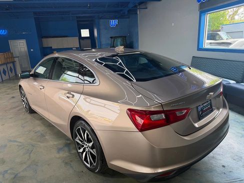 Used 2018 Chevrolet Malibu LT w/ True North Edition FWD image 13