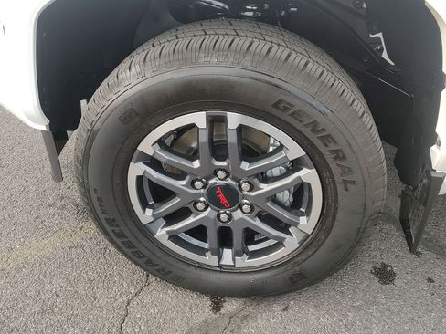 Used 2024 Toyota Tacoma TRD Sport image 18