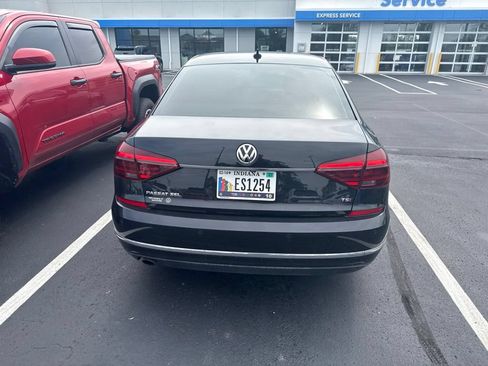 Used 2017 Volkswagen Passat 1.8T SEL Premium FWD image 10