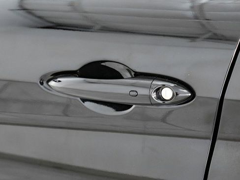 Used 2019 Alfa Romeo Giulia w/ Quick Order Package 22K Sport image 37