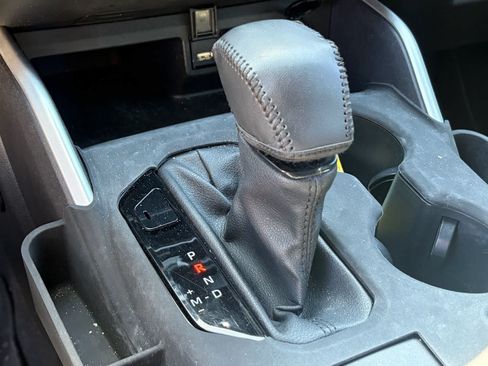 Used 2021 Toyota Highlander XSE FWD image 12