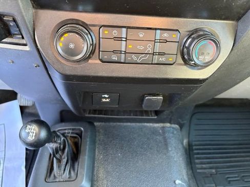 Used 2019 Ford F550 4x4 Regular Cab Super Duty image 18