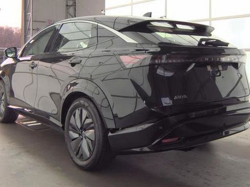 Used 2024 Nissan Ariya FWD image 12