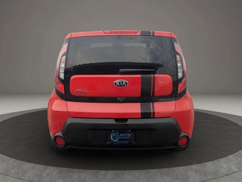 Used 2015 Kia Soul + image 18