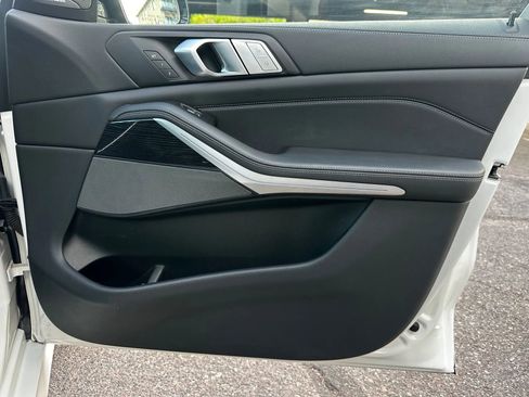 Used 2020 BMW X7 M50i w/ Executive Package image 32