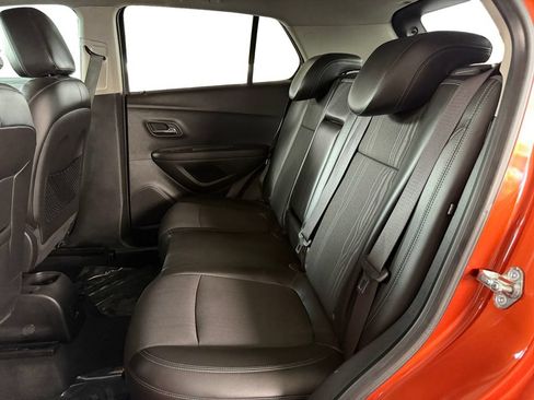 Used 2016 Chevrolet Trax LT w/ LT Convenience Package FWD image 16