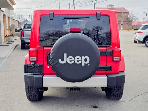 Used 2014 Jeep Wrangler Unlimited Sahara w/ Max Tow Package image 13