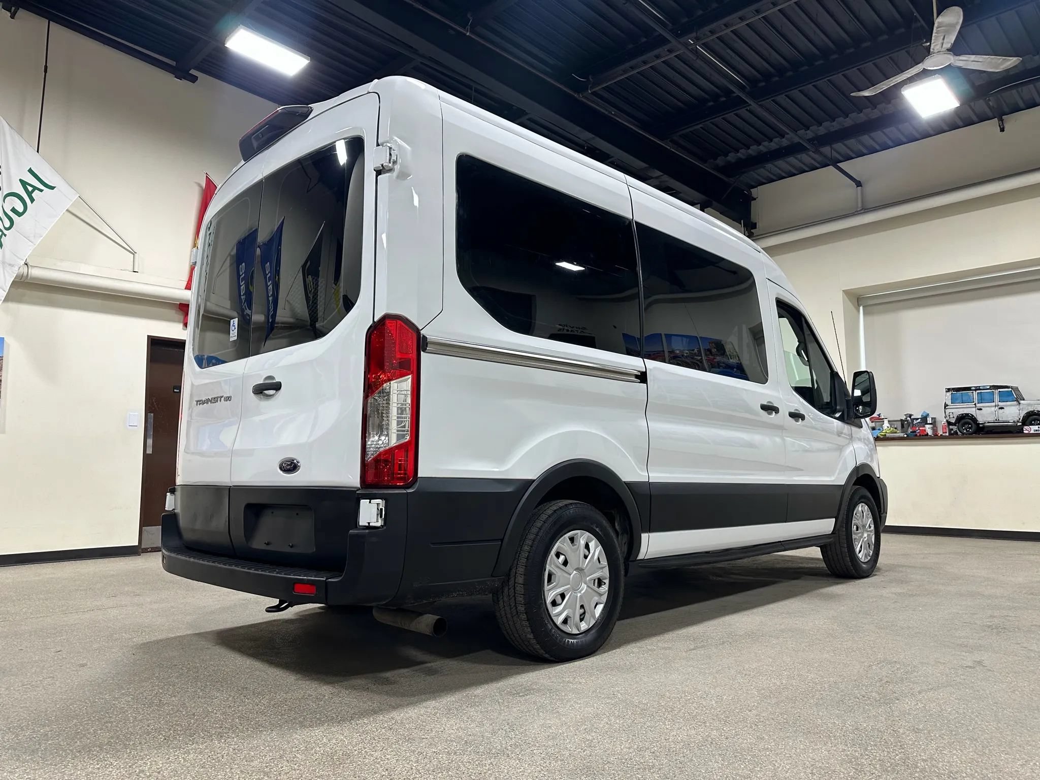 Used 2020 Ford Transit 150 Medium Roof RWD image 10