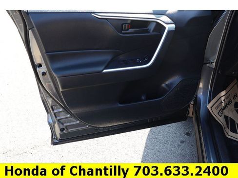 Used 2021 Toyota RAV4 SE w/ Weather & Moonroof Package AWD/4WD image 20