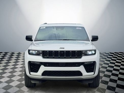 New 2026 Jeep Grand Cherokee Limited AWD/4WD image 2