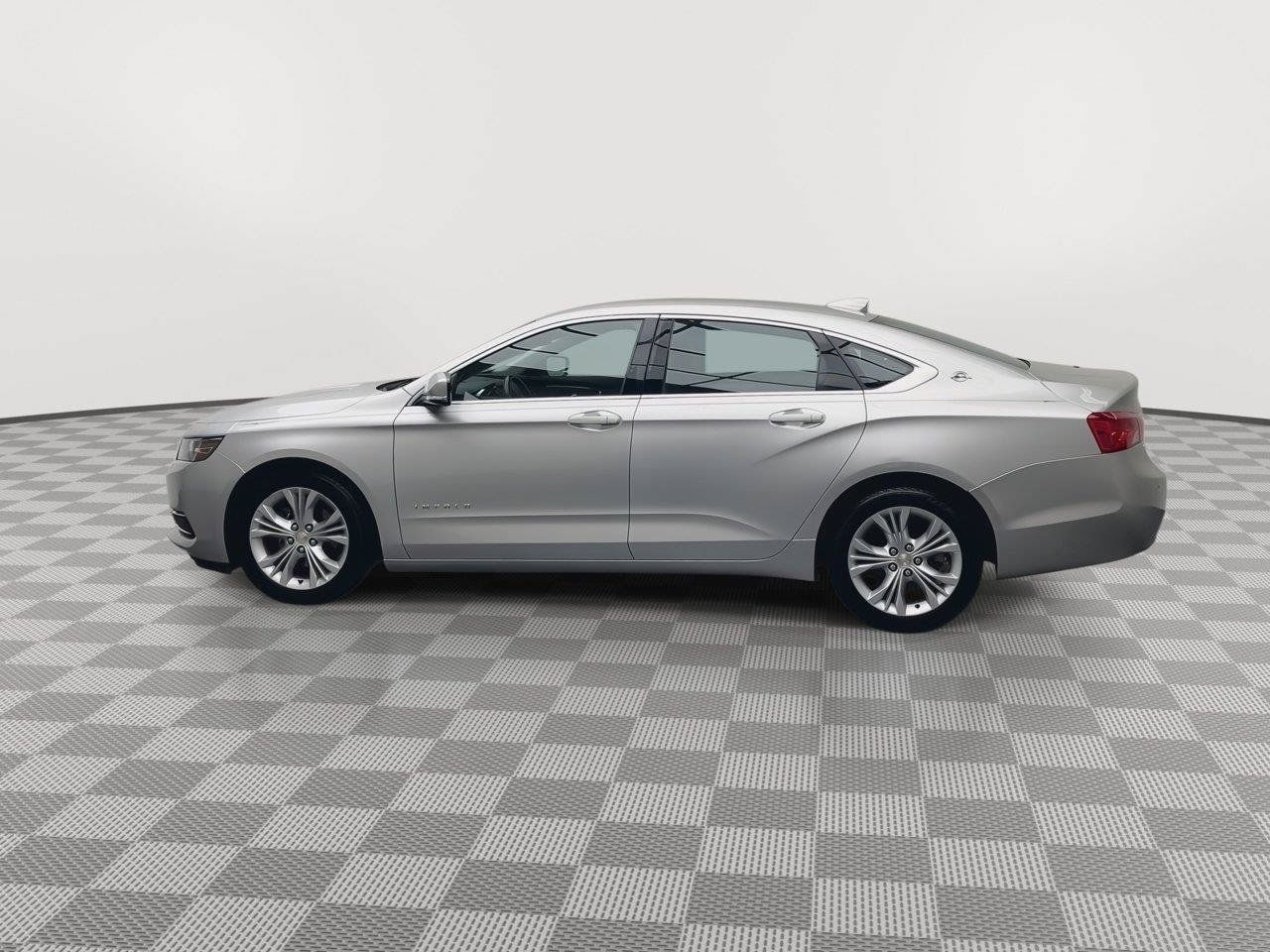 Used 2015 Chevrolet Impala LT w/ Convenience Package FWD image 31