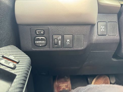 Used 2015 Toyota RAV4 XLE AWD/4WD image 28