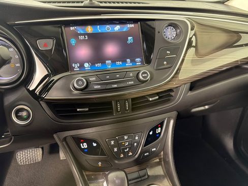 Used 2020 Buick Envision Essence FWD image 13