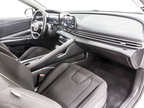 Used 2021 Hyundai Elantra SEL w/ Convenience Package image 31