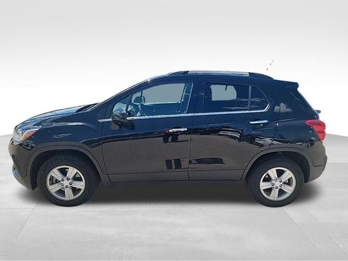 Certified 2020 Chevrolet Trax LT w/ Sun & Sound Package AWD/4WD image 8