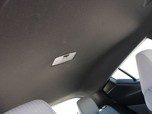 Used 2019 Toyota C-HR XLE image 19