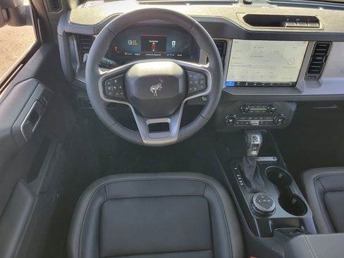 New 2025 Ford Bronco Outer Banks image 9