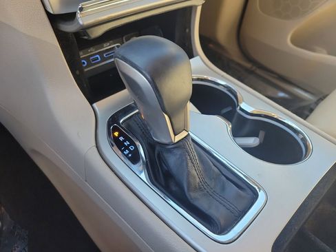 Used 2017 Jeep Grand Cherokee Limited image 27