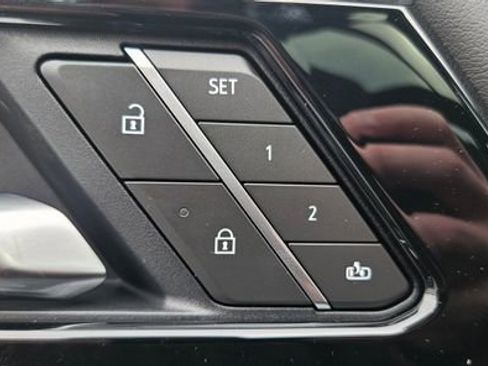 New 2026 GMC Yukon Denali w/ Denali Reserve Package image 10