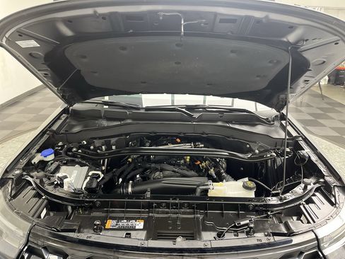 Certified 2025 Ford Explorer ST-Line AWD/4WD image 30