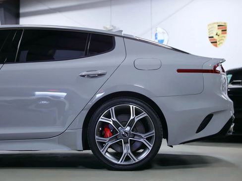 Used 2021 Kia Stinger GT1 image 19