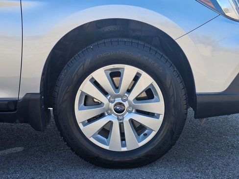 Used 2019 Subaru Outback 2.5i Premium AWD/4WD image 9