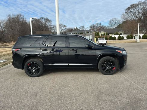 Used 2020 Chevrolet Traverse Premier w/ Redline Edition image 2