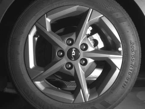 Used 2025 Kia K4 LXS image 14