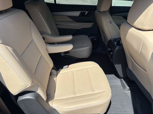 Used 2026 Buick Enclave Preferred w/ Power Package FWD image 36