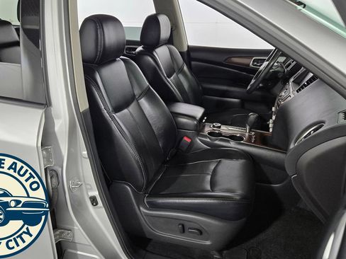 Used 2017 Nissan Pathfinder Platinum w/ Cargo Package AWD/4WD image 42