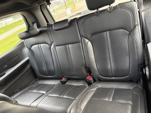 Used 2023 Jeep Wagoneer 4WD w/ Premium Group I image 9
