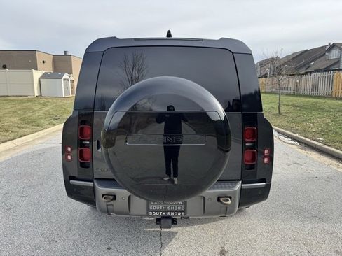 Used 2024 Land Rover Defender 130 Outbound image 6