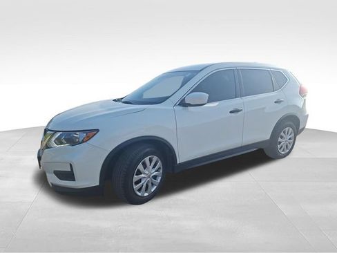 Used 2020 Nissan Rogue S FWD image 3
