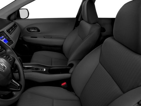Used 2017 Honda HR-V LX image 9