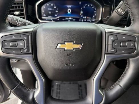 Used 2023 Chevrolet Silverado 1500 LT AWD/4WD image 18