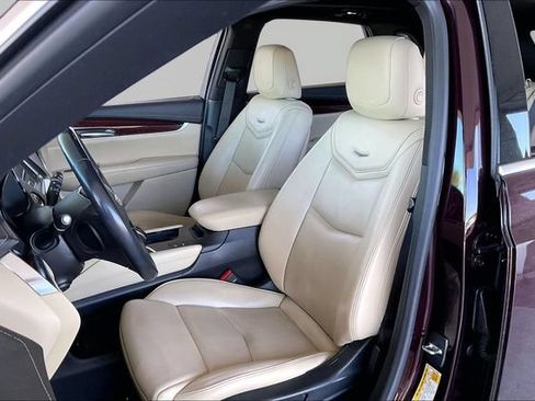 Used 2018 Cadillac XT5 Premium Luxury FWD image 15