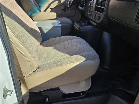 Used 2022 Chevrolet Express 2500 w/ Driver Convenience Package image 17