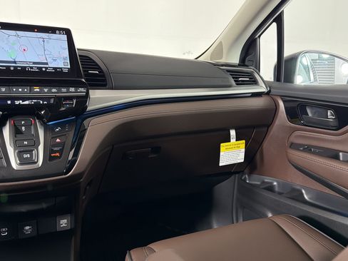 New 2026 Honda Odyssey Touring image 30
