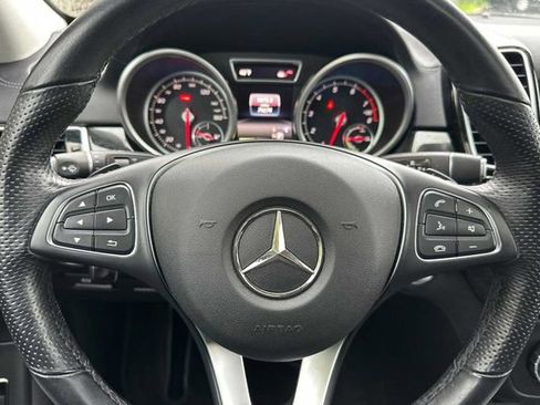 Used 2017 Mercedes-Benz GLE 550e image 22