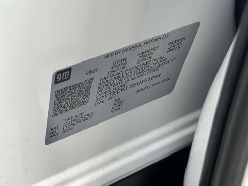 Used 2025 Cadillac Escalade IQ Luxury 1 image 17