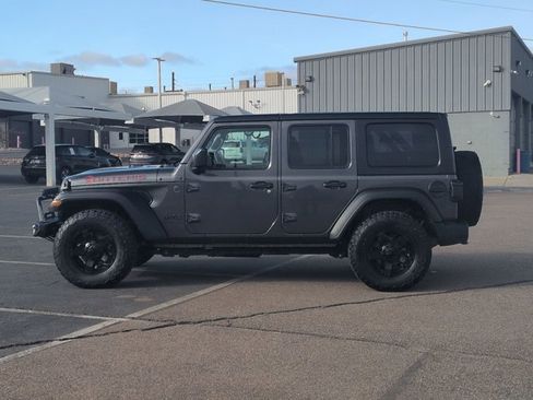 Used 2023 Jeep Wrangler Sport S image 9