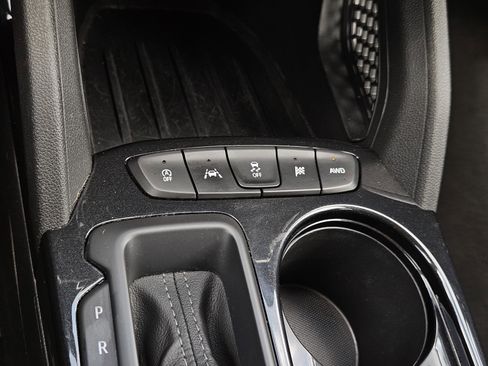 Used 2025 Chevrolet TrailBlazer LT AWD/4WD image 31