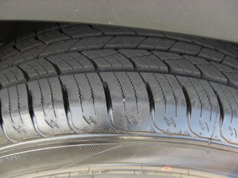 Used 2019 Chevrolet Traverse RS w/ LPO, Cargo Package image 5