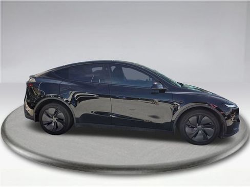 Used 2026 Tesla Model Y Long Range AWD/4WD image 10