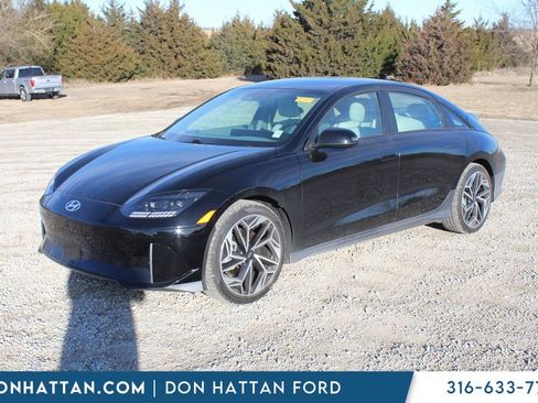 Used 2023 Hyundai Ioniq 6 SEL image 2