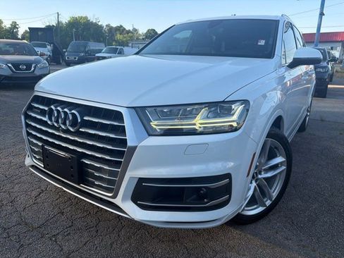 Used 2018 Audi Q7 3.0T Prestige image 2