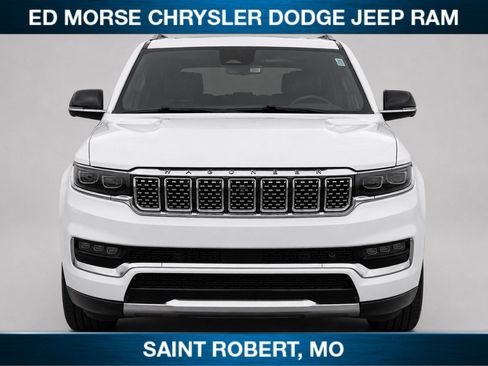 Used 2023 Jeep Grand Wagoneer L Series III AWD/4WD image 2