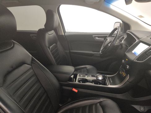 Used 2019 Ford Edge SEL w/ Equipment Group 201A AWD/4WD image 21