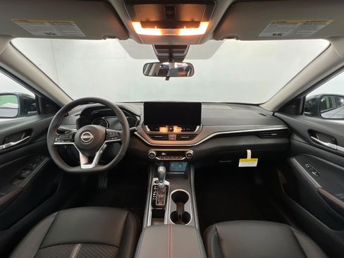 New 2026 Nissan Altima 2.5 SR w/ SR Midnight Edition Package FWD image 8